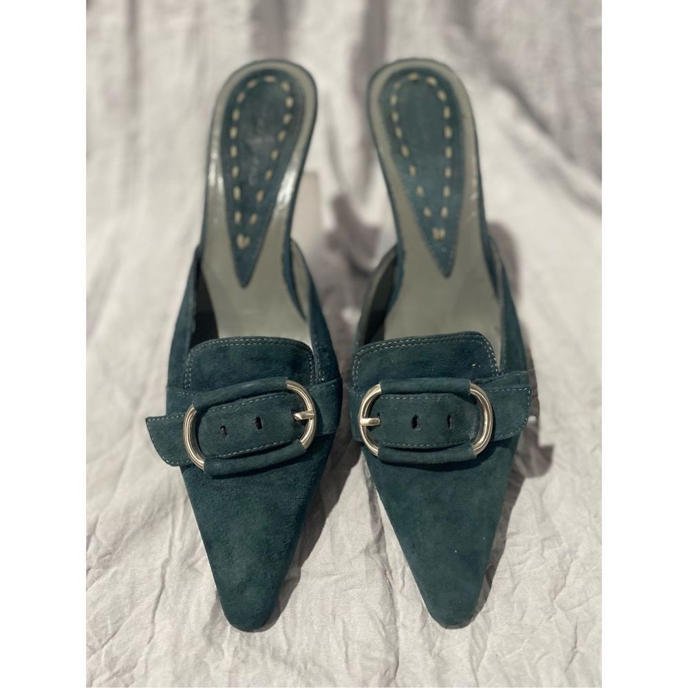 Bandolino slip on mules suede with beautiful silver buckle accent ladies SZ 8.5